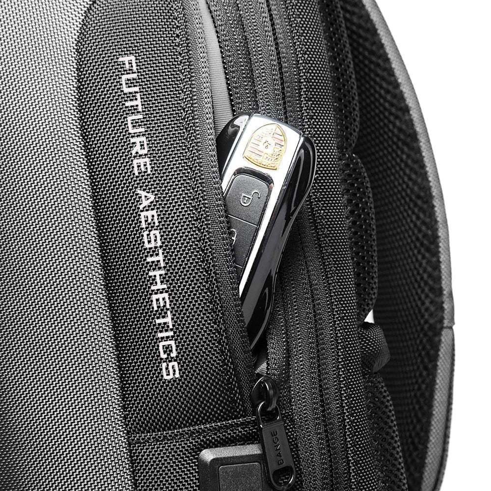 Bolsillo lateral del Safebag de Bange con cierre YKK, ideal para guardar llaves u objetos pequeños.