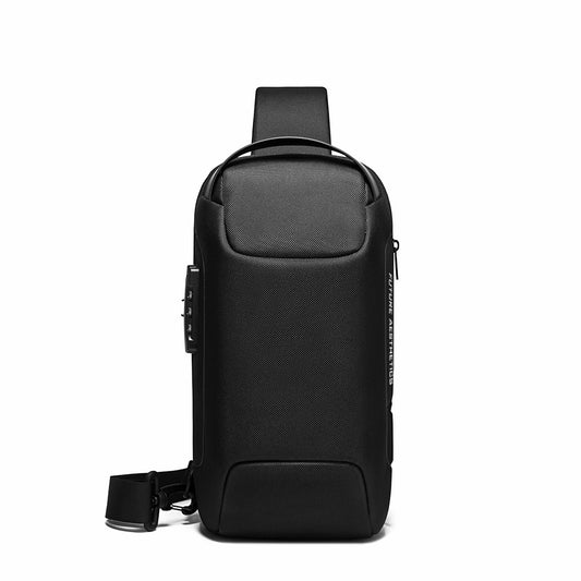 Vista frontal de la mochila Safebag de Bange en color negro, diseño compacto y minimalista.