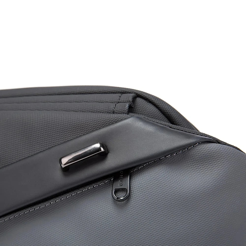 The Slingbag Bange detalles premium en cierres y costuras