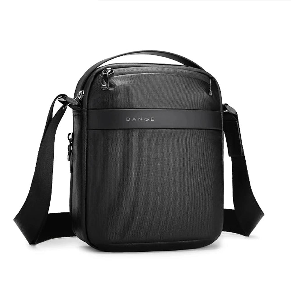 Morral negro Bange para hombre, vista frontal con diseño urbano y correa ajustable.


